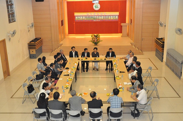 2011090864.jpg