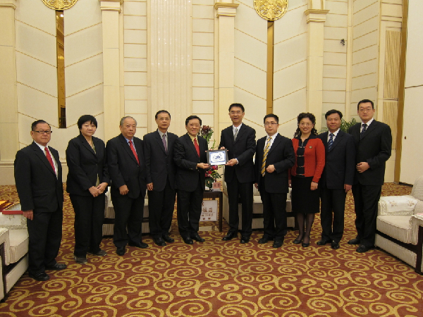 2011101804.jpg