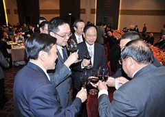 張祖榮代主席向來賓祝酒